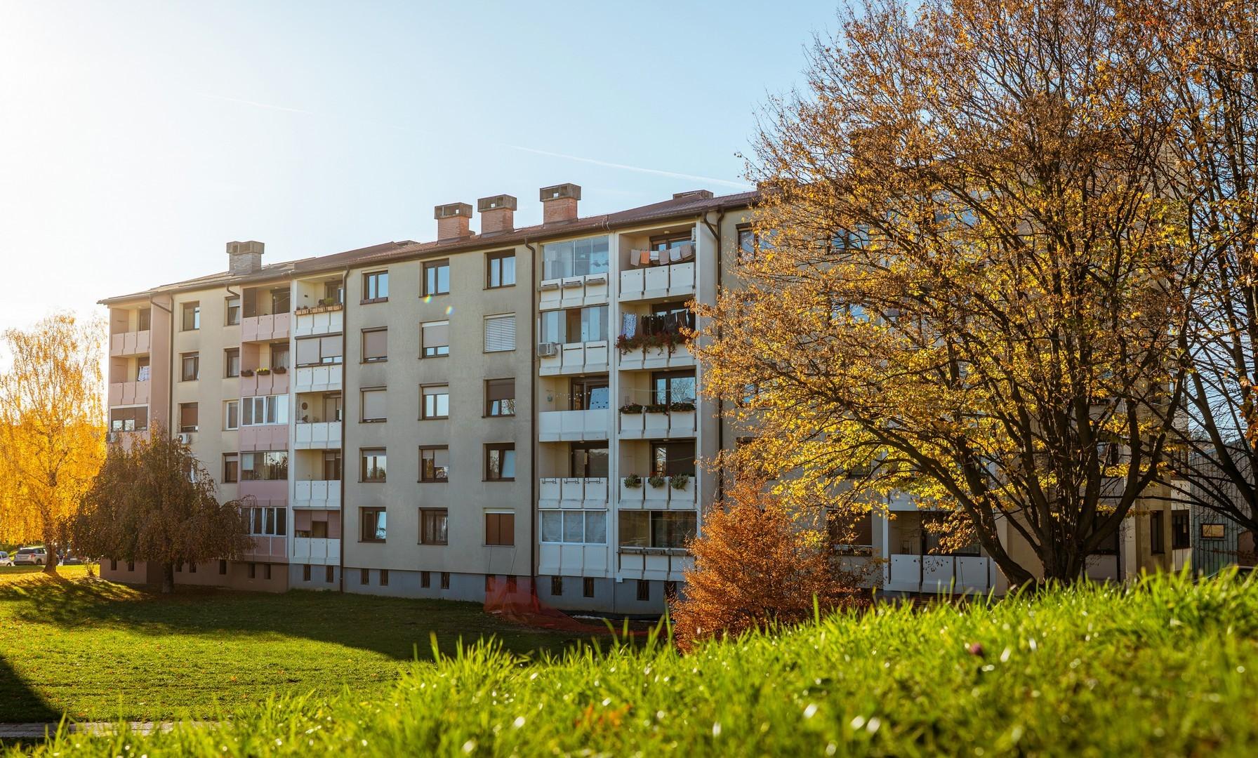 Stanovanje, Garsonjera, PTUJ