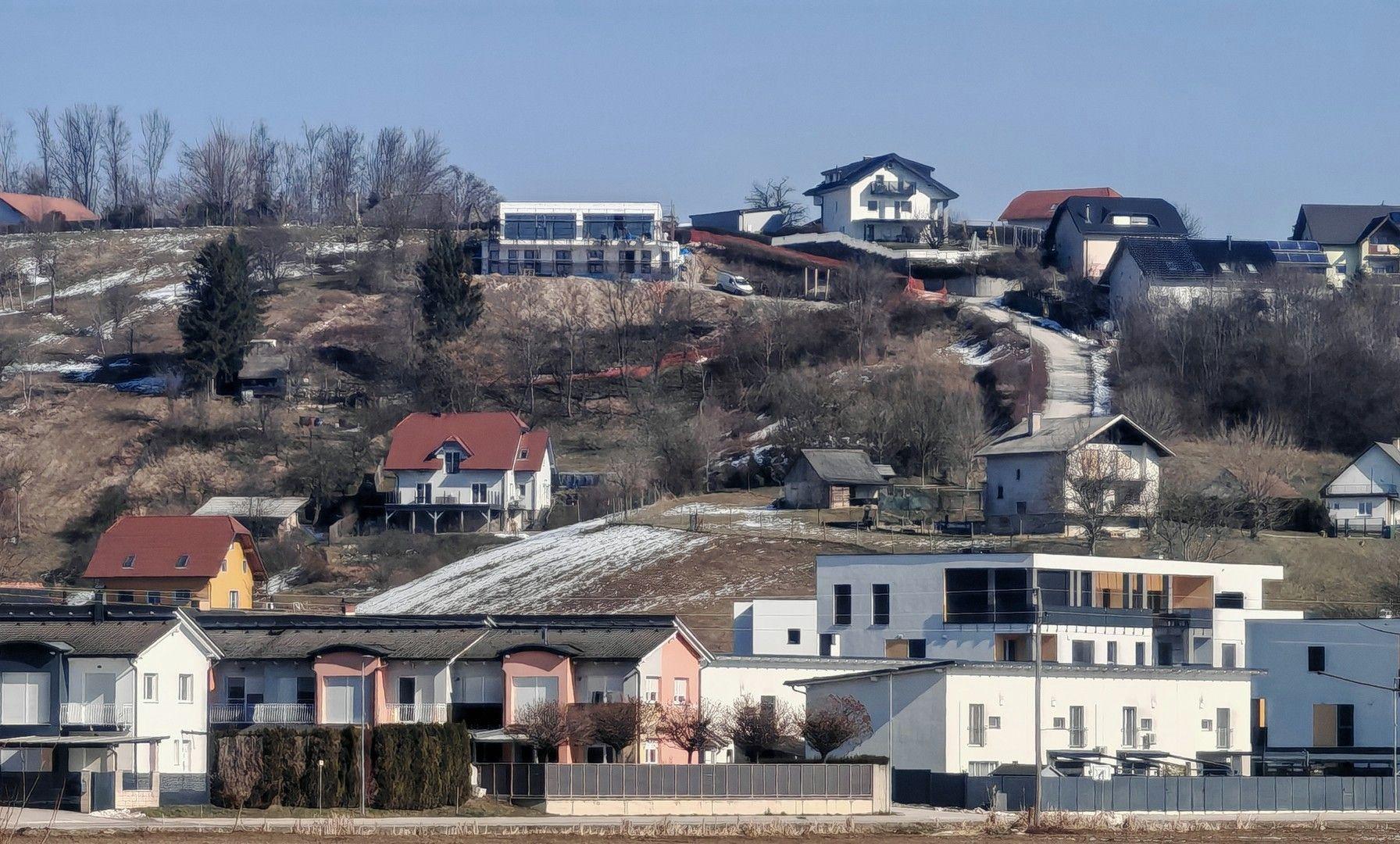 Hiša, Dvojček, PESNICA PRI MARIBORU