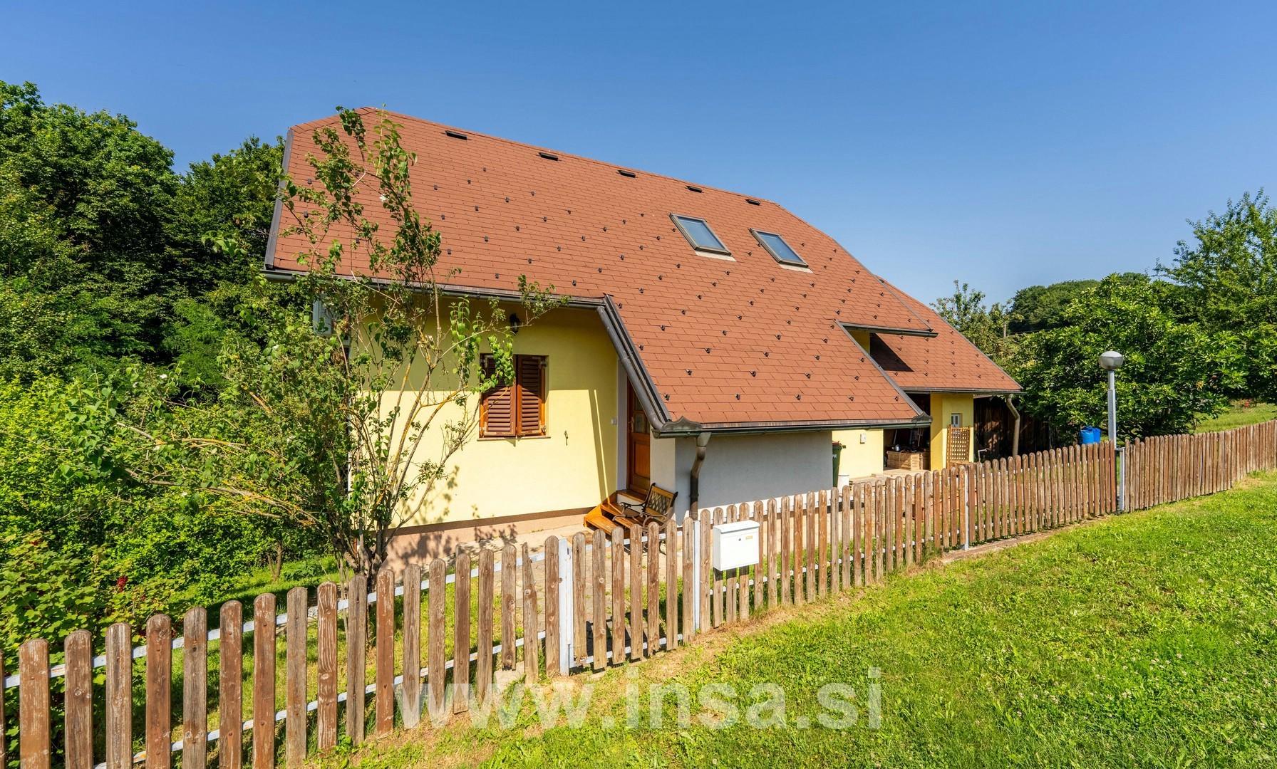 Hiša, Samostojna, ZGORNJA KORENA